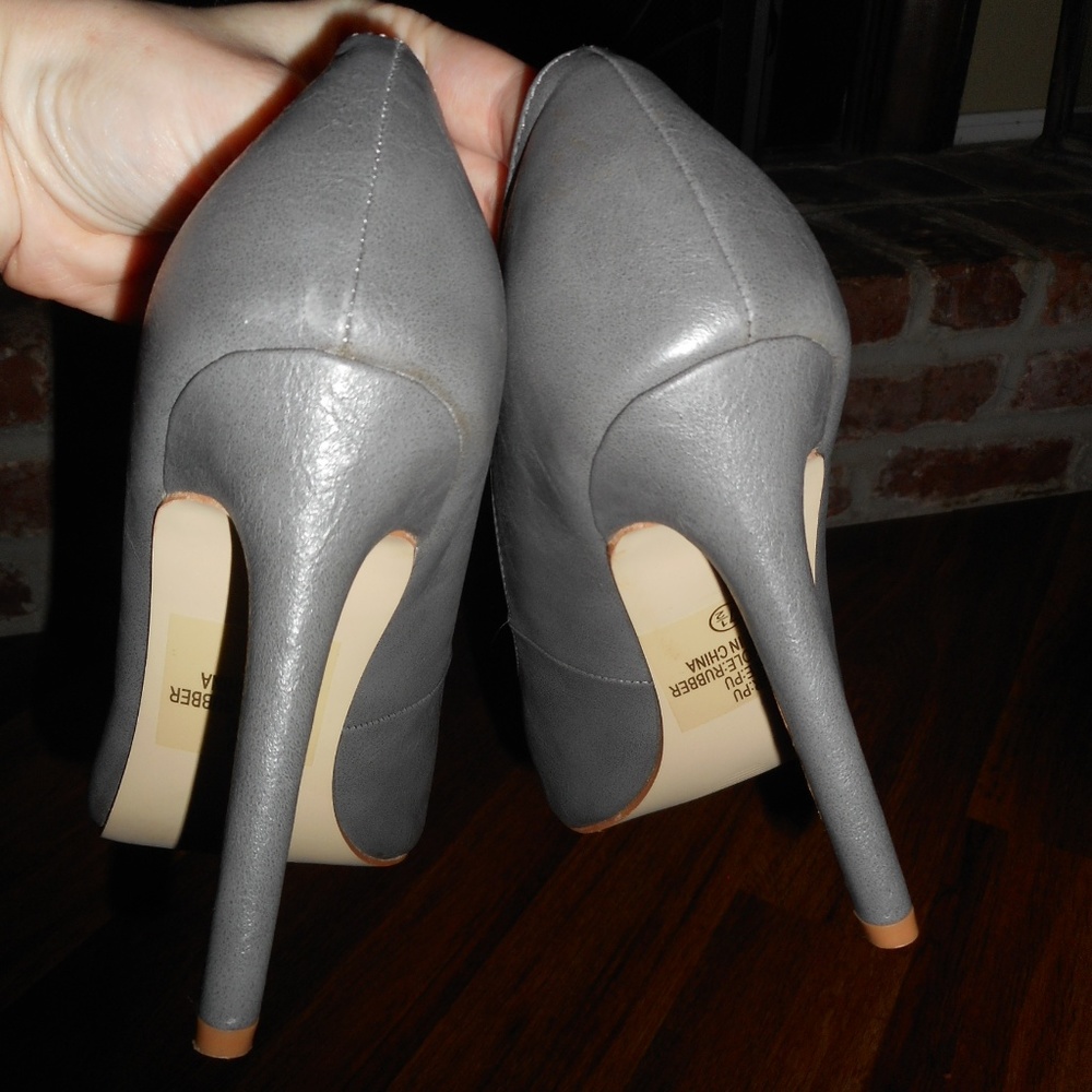 NEW classic grey pumps, 7.5 M - Picture 6 of 7